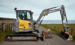 2022 VOLVO ECR50F MINI EXCAVATOR / DIGGER