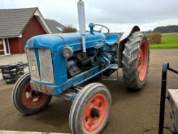 FORDSON DIESEL MAJOR TRACTOR – LIVE DRIVE