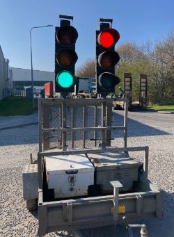 PIKE 2-WAY BATTERY TRAFFIC LIGHTS