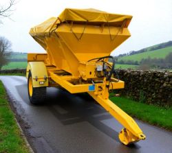 ECON SALT SPREADER