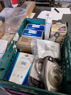 MIXED SMALL JOBLOT APPROX 20 UNITS IDEAL FOR RESELLERS CARBOOT CRATE A
