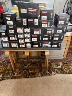 JOBLOT OF 63 KAMOKA CAR PARTS TO INCLUDE BRAKE CALIPERS, THROTTLE BODIES, EGR VALVES