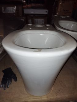 3 X TOILET PAN SOTTINI ISARCA CLOSE COUPLED WC BACK TO WALL WHITE U855101