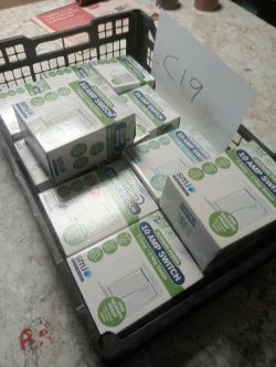 11 X OUTDOOR SWITCH TWO GANG 2 WAY SWITCH CRATE 19