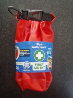 20 X BRAND NEW 30PC FIRST AID BAG