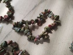 UNAKITE GEMSTONE CHRYSTAL CHIP BRACELETS - NEW IN ORIGINAL PACKAGING - JOBLOT OF 27