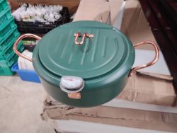 JAPANESE-STYLE GREEN IRON FRYING POT WITH TEMP GAUGE & HANDLES – NEW, FOR HOME OR RESTAURANT