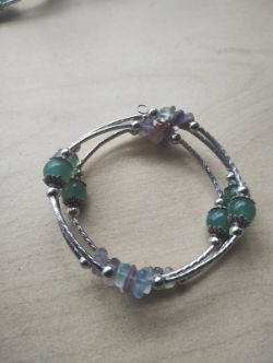 FLUORITE+ AVENTURINE GEMSTONE CRYSTAL WRAP AROUND BANGLES - ORIGINAL PACKAGING - JOBLOT OF 17