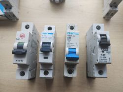 JOBLOT OF BRAND NEW RELAYS - FINDER , HANGER ,MK AND MORE - JOBLOT OF 8