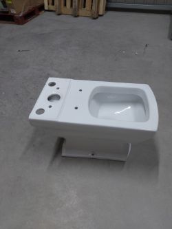 BETTER BATHROOM CLOSE COUPLE PAN TOILET WHITE NEW BOX 655 X 370X435MM