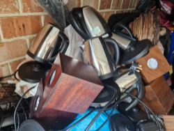 JOBLOT OF KETTLES 10X ECT HOTEL CLEARANCE