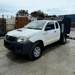 2012 TOYOTA HILUX HL2 D-4D 4X4 ECB KING CAB TIPPER