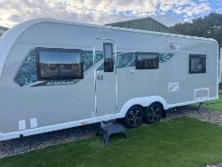 ***BRAND NEW**** 2025 COACHMAN ACADIA 660 XTRA TWIN AXLE TOURING CARAVAN >>--NO VAT ON HAMMER--<<