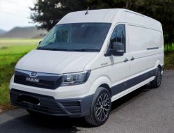 **(ONLY 18K MILEAGE)** 2023 (73) MAN TGE 3 140 LION XS LWB 2.0 DIESEL AUTOMATIC VAN – ULEZ FREE ✅
