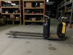 **(INCLUDES CHARGER)**CAT LIFT TRUCKS NO2ONE – ELECTRIC PALLET TRUCK