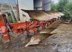 GREGOIRE BESSON 6-FURROW PLOUGH