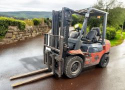 2003 TOYOTA 62-7FDF30 DIESEL FORKLIFT TRUCK