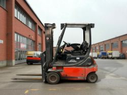 2005 LINDE E18P-02 ELECTRIC 4-WHEEL FORKLIFT **(INCLUDES CHARGER)**