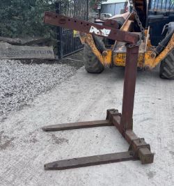 SWINGING PALLET FORKS – HIAB / MOBILE CRANE / DIGGER ATTACHMENT