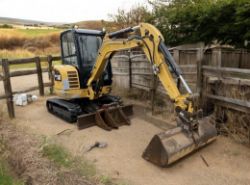 2017 CATERPILLAR 302.7D CR 2.8T MINI EXCAVATOR