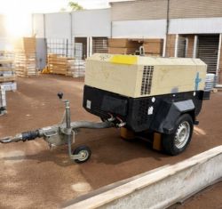 DOOSAN 7/41 ROAD TOWABLE COMPRESSOR