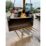 DUNG FORK C/W CHILTON BRACKETS
