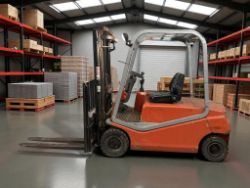 **(INCLUDES CHARGER)**BT CBE20F – ELECTRIC FORKLIFT (4 WHEELS)