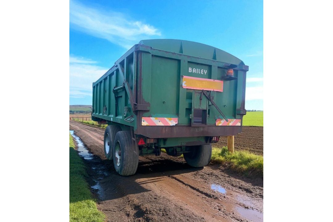 BAILEY 14 TON GRAIN TRAILER - Image 4 of 6
