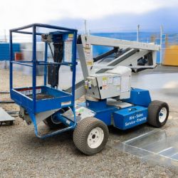 2013 NIFTYLIFT HR12 BI-ENERGY CHERRY PICKER
