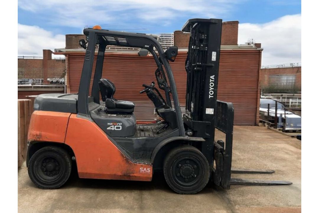 TOYOTA 40-8FD35N DIESEL FORKLIFT - Image 4 of 6