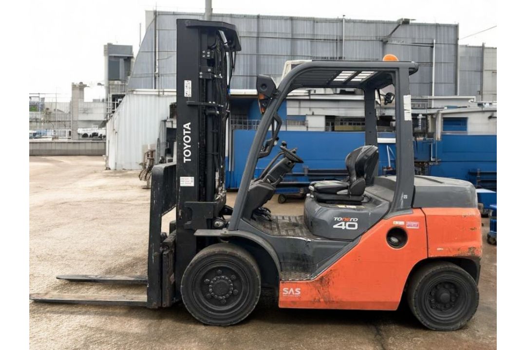 TOYOTA 40-8FD35N DIESEL FORKLIFT - Image 3 of 6
