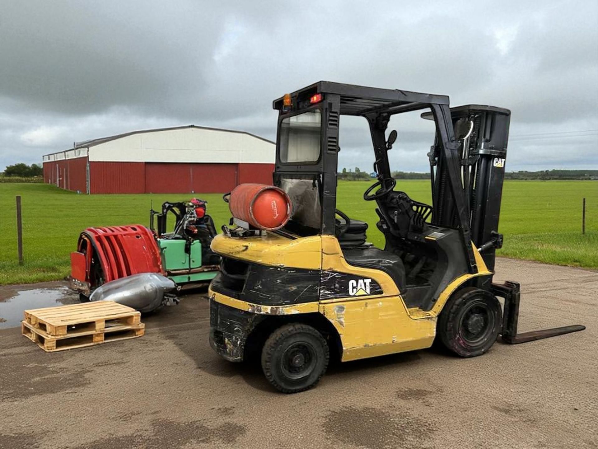 2013 CAT GP25NT LPG FORKLIFT – 2,500 KG CAPACITY - Image 6 of 6
