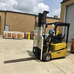 **(INCLUDES CHARGER)**2012 YALE ERP18VT ELECTRIC 3-WHEEL FORKLIFT