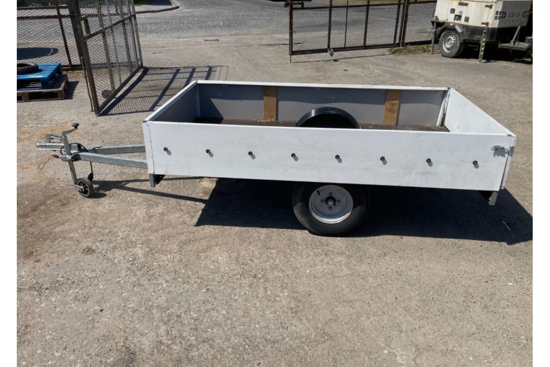 LIGHTWEIGHT UNBRAKED CAR TRAILER - Image 2 of 7