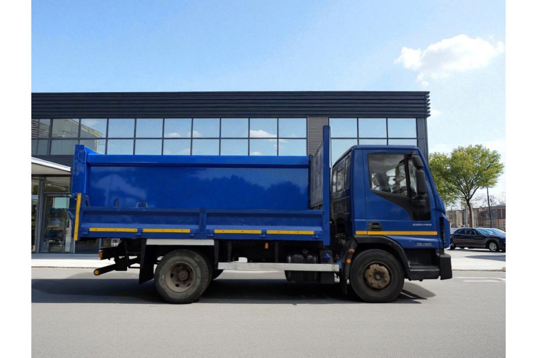 2017 IVECO EUROCARGO 75-160 DROPSIDE TIPPER – 7.5 TON – AUTO - Image 4 of 16