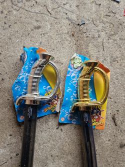 BUBBLE AND NORMAL PIRATE SWORDS AND DISNEY CARS BUBBLE SETS SPIDERMAN