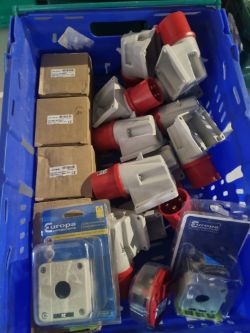 MIXED DIY TOOLS HOME PLUMBING ELECTRICAL JOBLOT CRATE IDEAL FOR RESELLERS D11
