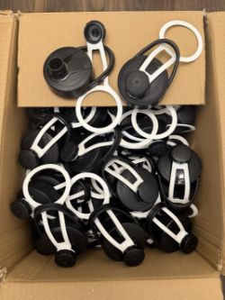 APPROX 950 X BRAND NEW BLACK AND WHITE WATER BOTTLE LIDS
