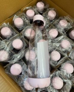 500 X BLACK/PINK 700ML PLASTIC WATER BOTTLES WITH METAL LIDS RRP £4.99 EACH