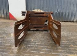 2009 CASCADE BALE CLAMP WITH ROTATION