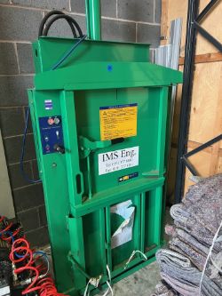 COMPACT 75 BALER