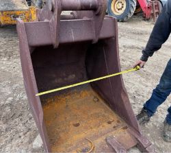 3 FT EXCAVATOR DIGGING BUCKET