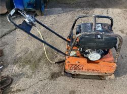 2012 MBW GPR68 PLATE COMPACTOR – REVERSIBLE