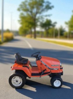 KUBOTA G1900 DIESEL 4WS GARDEN TRACTOR / GRASS CUTTER