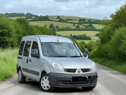 **(ONLY 10K MILEAGE)**2008 RENAULT KANGOO 1.6 16V AUTHENTIQUE 5DR MPV >-NO VAT ON HAMMER-<