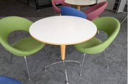 USED 800MM WHITE CIRCULAR TABLE