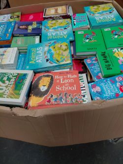 EACH PALLET CONSISTS OF CHILDRENS/NOVELS/COOKERY/EDUCATIONAL AND OTHER TITLES.