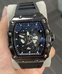 MEN WATCHES LIGHT LUXURY BRAND , SHAPED MALE FASHION QUARTZ CLOCK WATCH