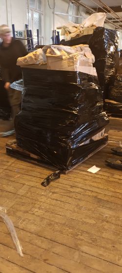 FULL PALLET OF MENSWEAR SHOPPING BAGS