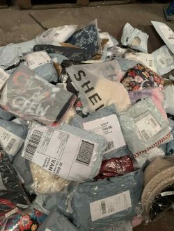 120 PIECES OF UNCHECKED COURIER / INTERNET RETURNED GOODS